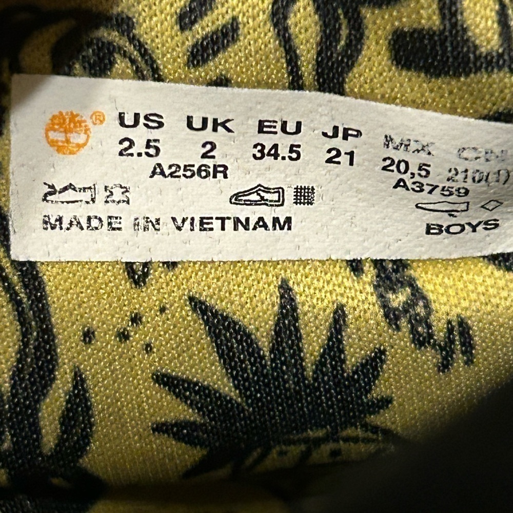 Timberland SpongeBob - Picture 6 of 6
